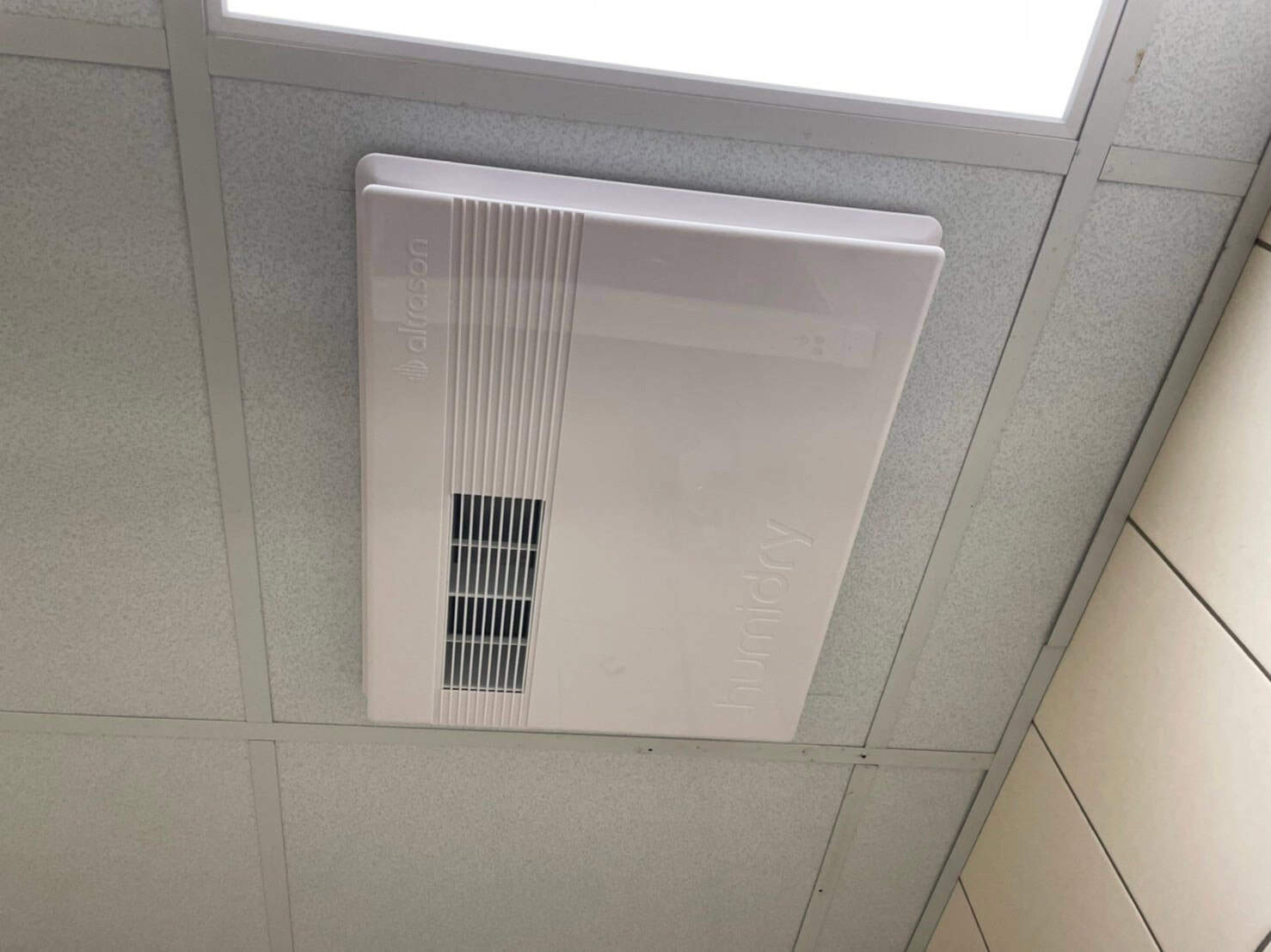 深入了解全熱交換機的核心功能：室內空氣的智慧守護者-沃特奇安裝案例